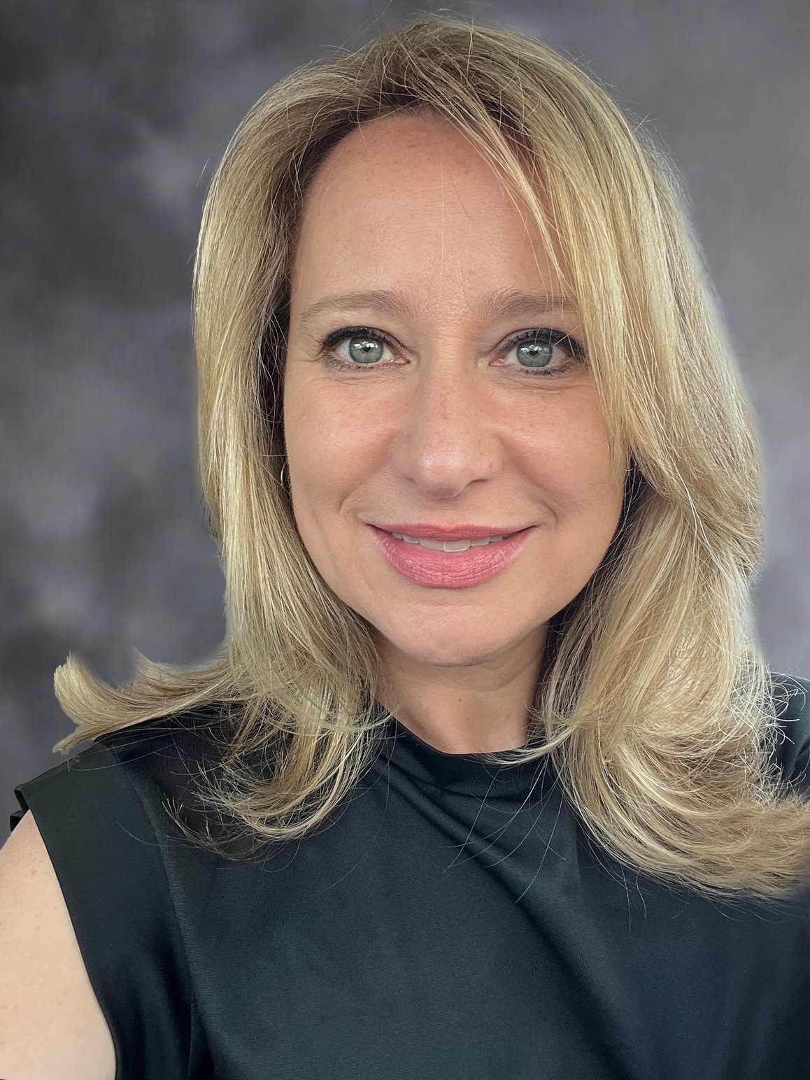 Cindy Headshot image2.jpeg